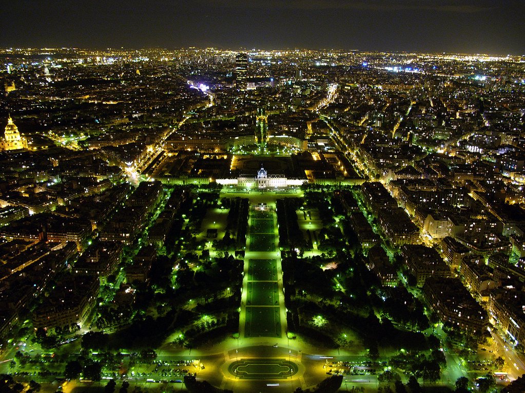 5 Reasons Why You’ll Love an Eiffel Tower Night Tour